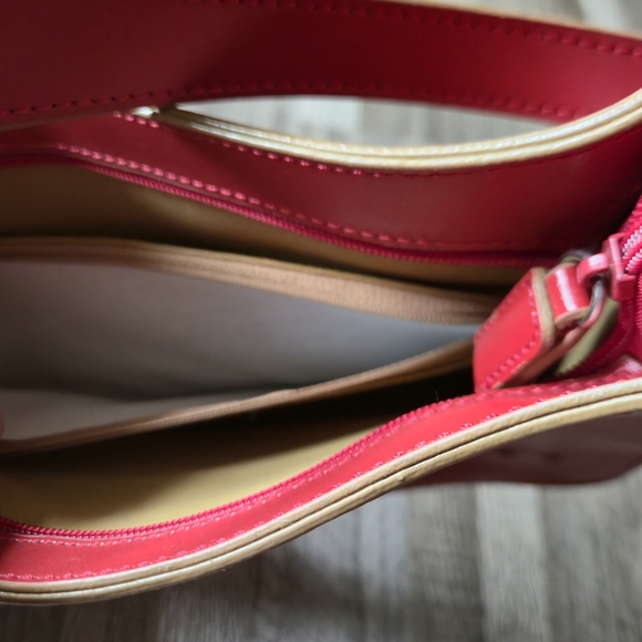 Vintage Red Y2K Baguette Bag Cut Out Flower Design Tan Trim Slouchy - Picture 2 of 11